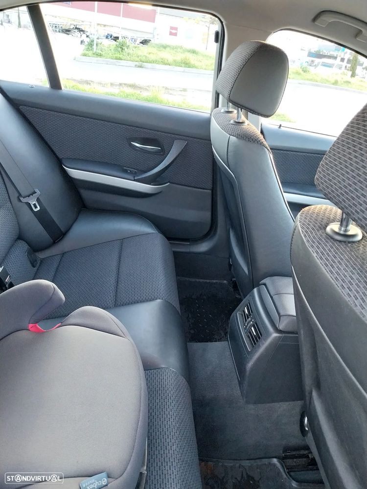 BMW 318 d Navigation - 15