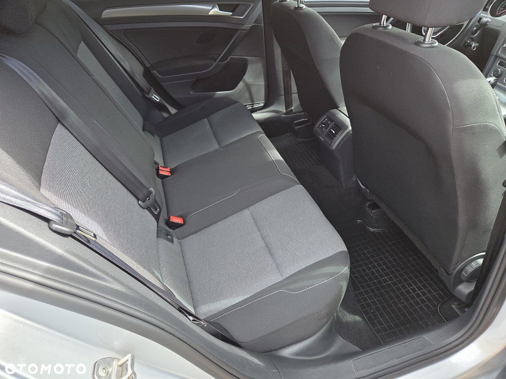 Volkswagen Golf 1.6 TDI BlueMot Trendline DSG - 28