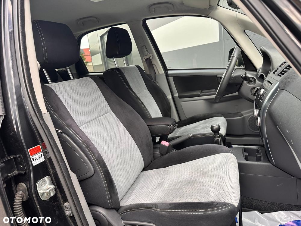 Suzuki SX4 1.6 VVT 4x4 Style - 30