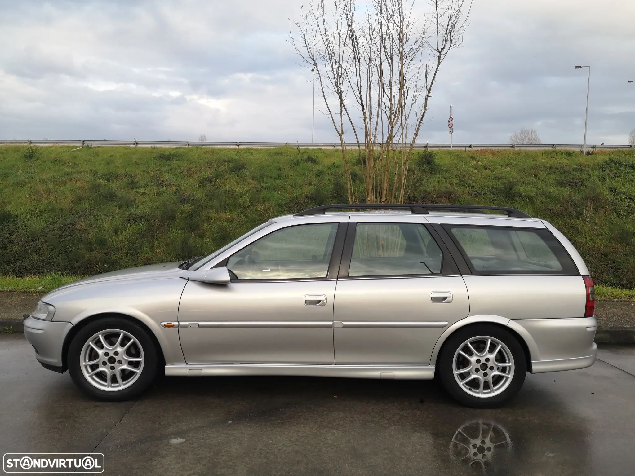 Opel Vectra Caravan 2.0 DTi Sport - 1