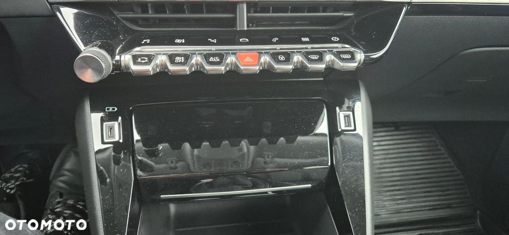 Peugeot 2008 PureTech 130 Allure - 10