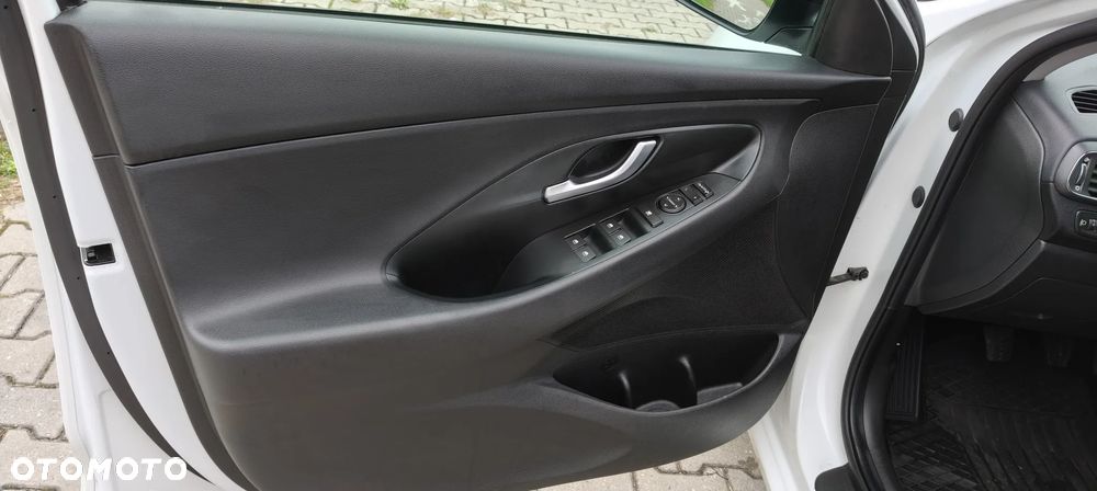 Hyundai i30 1.0 T-GDI GO Plus - 14