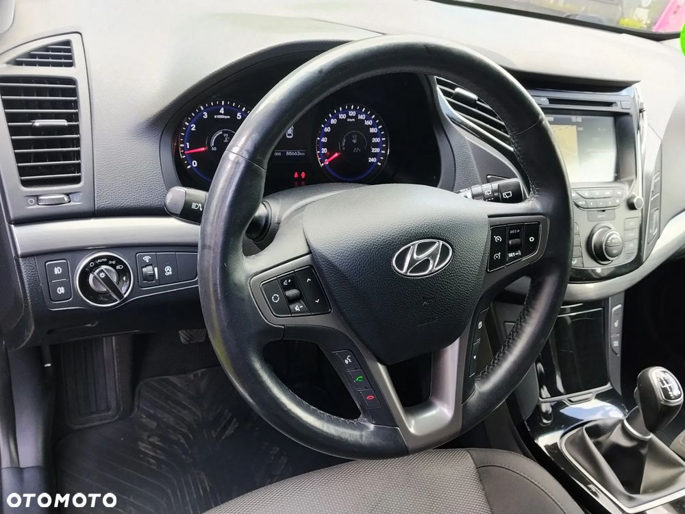 Hyundai i40 Kombi 1.6 Trend - 14