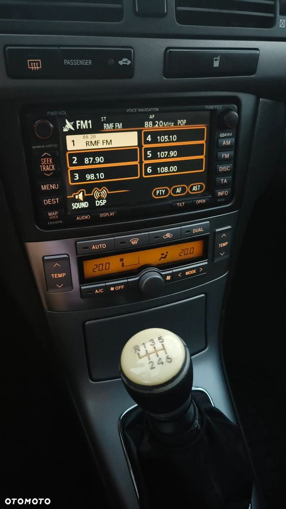 Toyota Avensis 2.0 D-4D Sol - 18