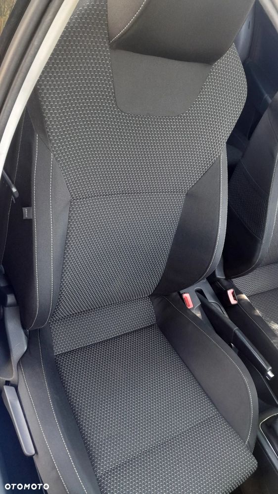 Skoda RAPID 1.2 TSI Style+ - 13