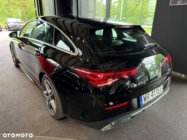 Mercedes-Benz CLA 250 4-Matic AMG Line 7G-DCT - 4