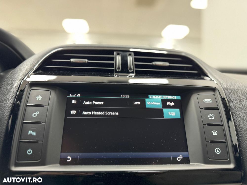 Jaguar XE 20d Aut. Portfolio - 31