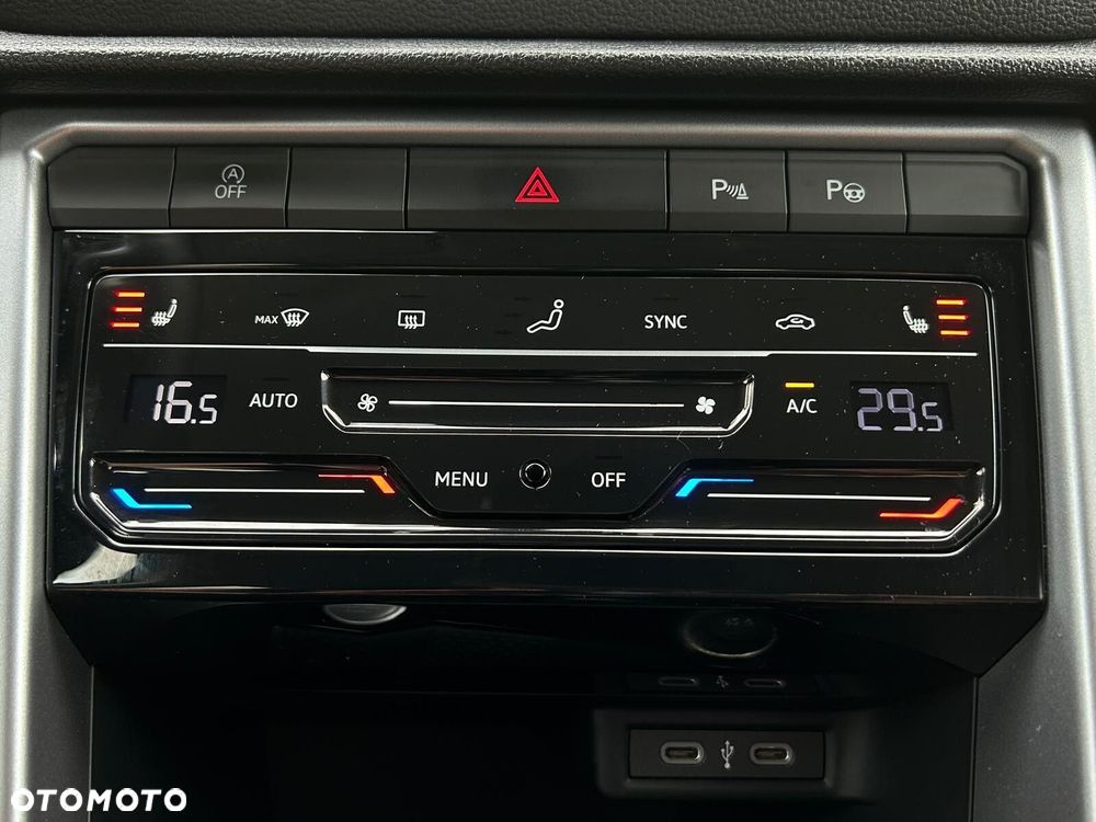 Volkswagen T-Roc 1.5 TSI Life Plus DSG - 26