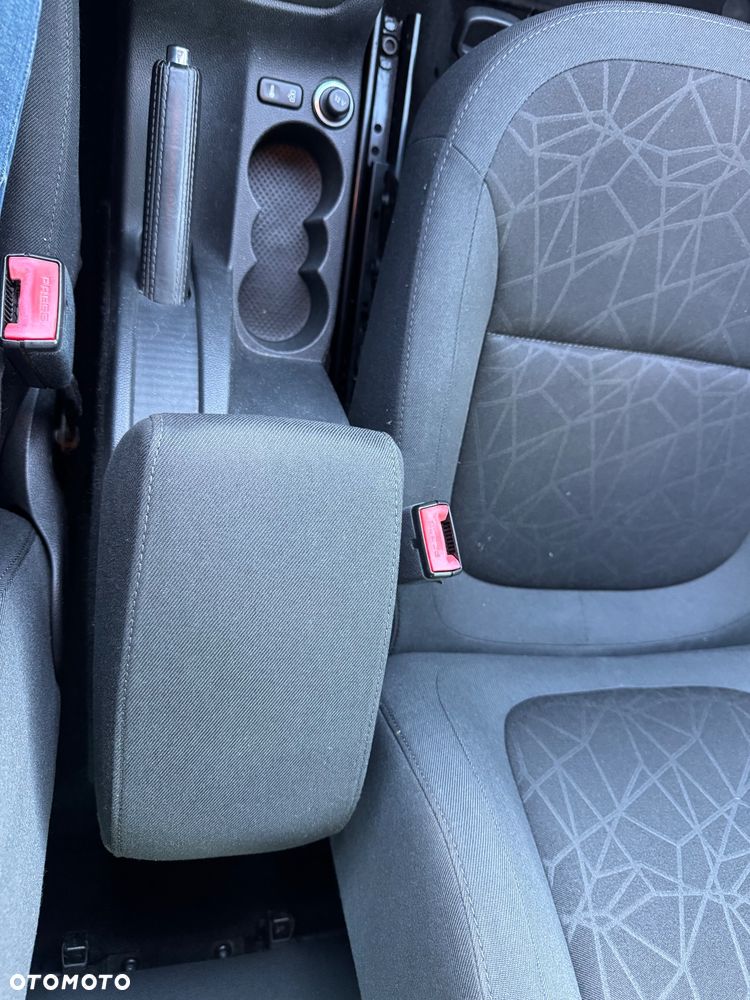 Skoda Yeti 1.8 TSI 4x4 FAMILY - 34