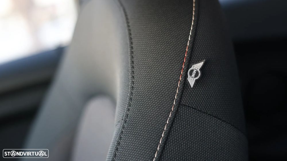 MINI 3 Portas One - 19