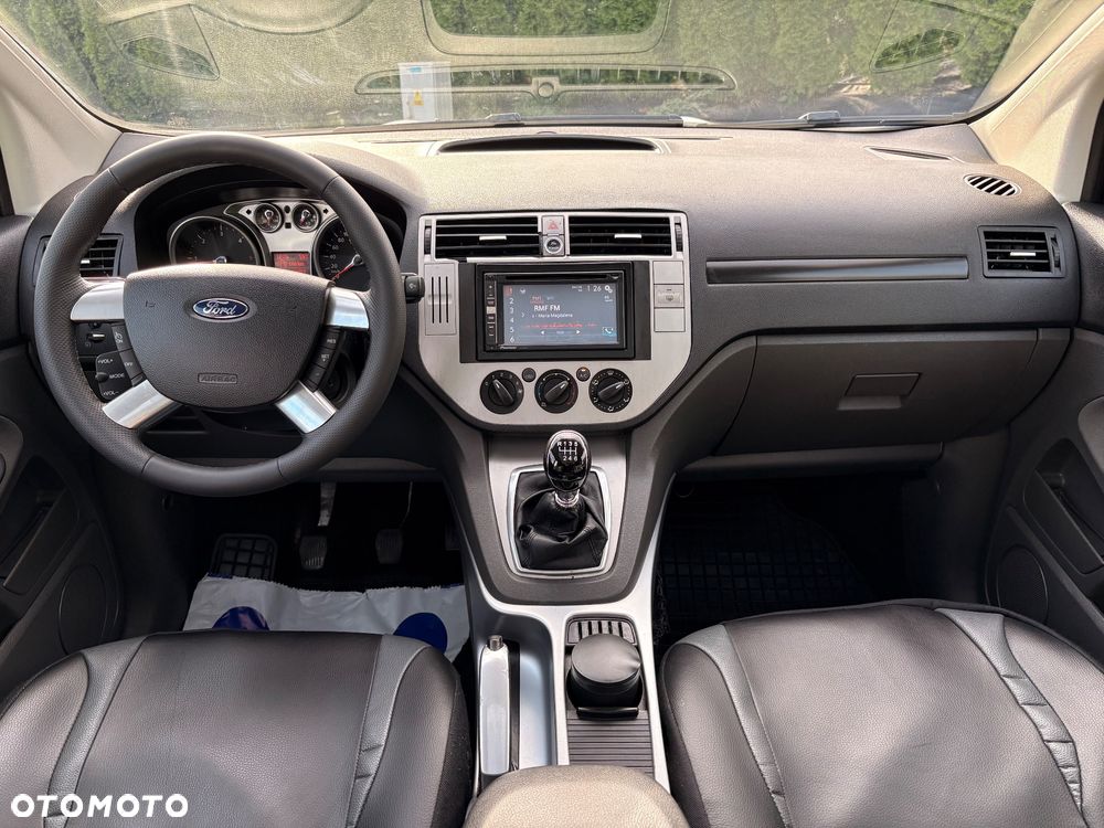 Ford Kuga 2.0 TDCi 2x4 Titanium - 20