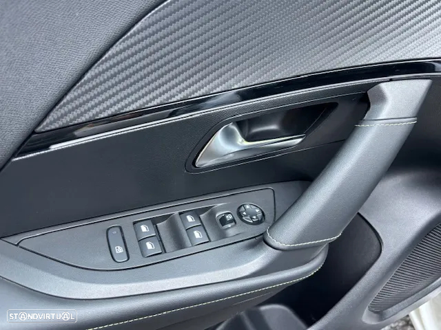 Peugeot 2008 PureTech 130 Stop&Start GT-Line Edition - 34