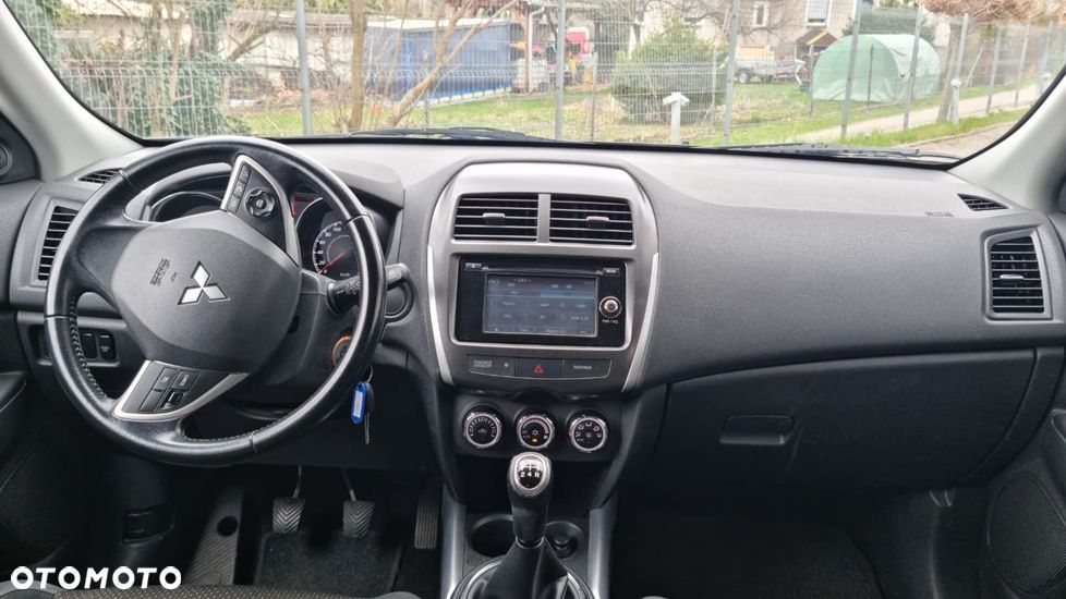 Mitsubishi ASX 1.6 Invite Navi - 11