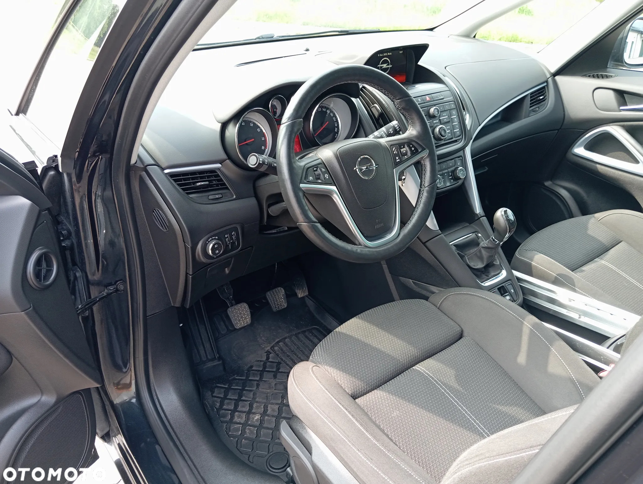 Opel Zafira Tourer 1.4 Turbo drive - 34