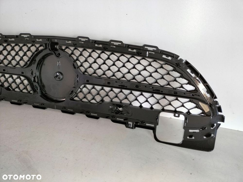 atrapa kratka grill mercedes c klasa w206 21- amg - 5