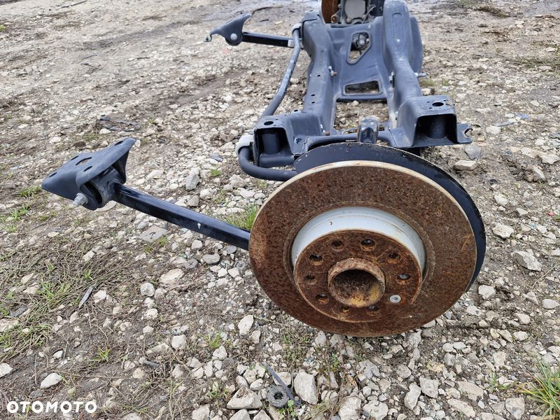 FIAT 500X 1.6 B BELKA ZAWIESZENIA TYŁ OŚ TYLNA - 11