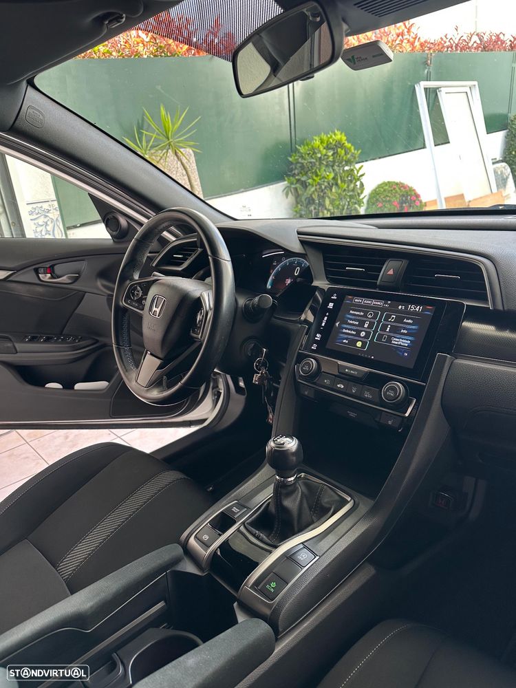 Honda Civic 1.0 i-VTEC Elegance Navi - 10