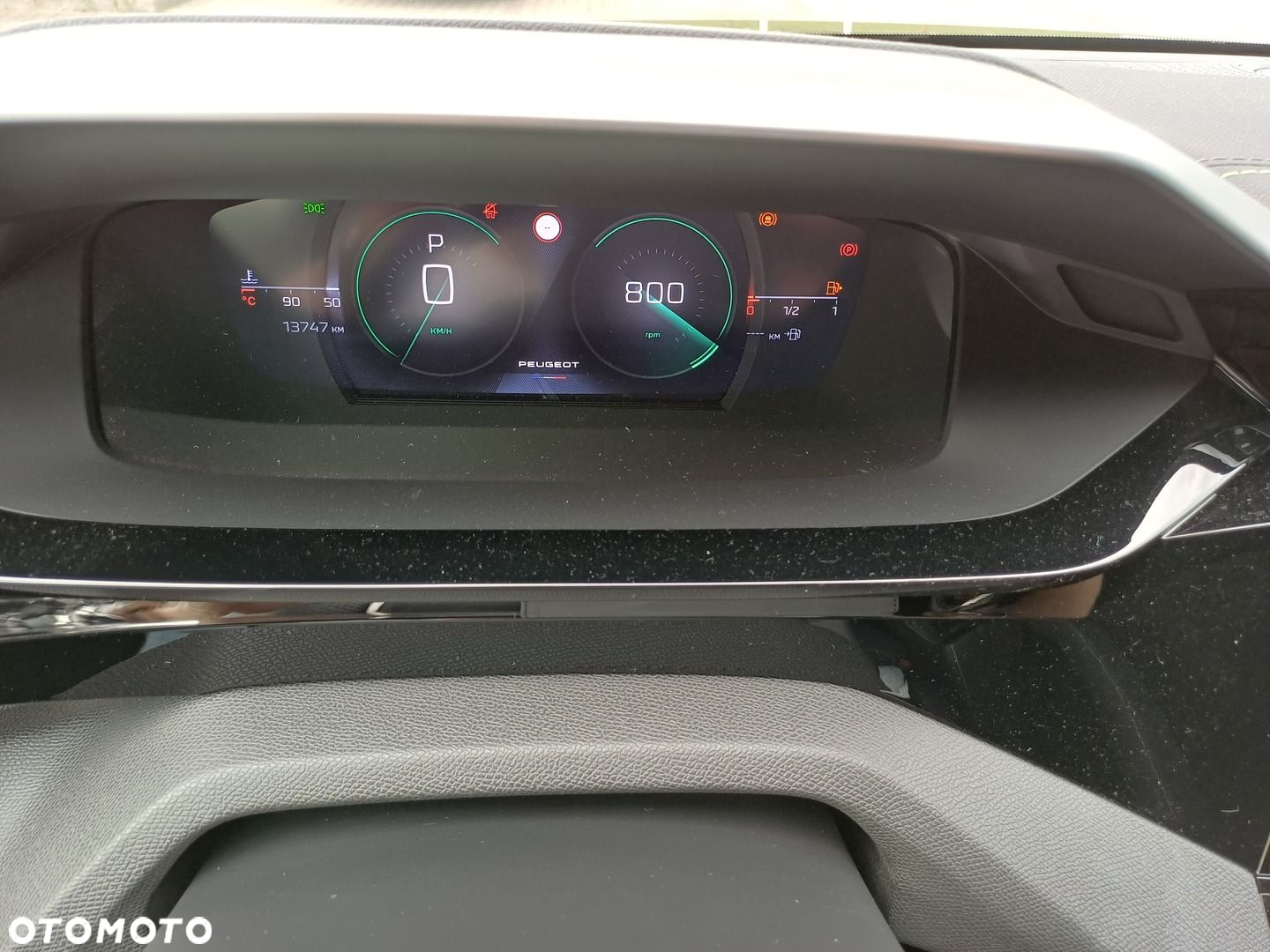 Peugeot 408 - 30