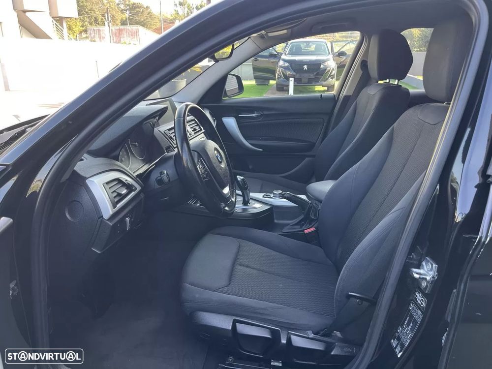 BMW 116 dA Line Sport - 23
