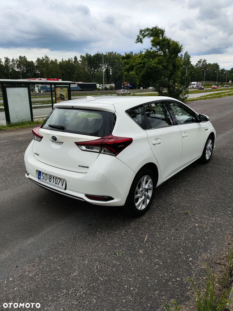 Toyota Auris - 2