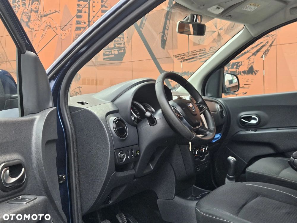 Dacia Lodgy 1.6 SCe Laureate S&S - 14