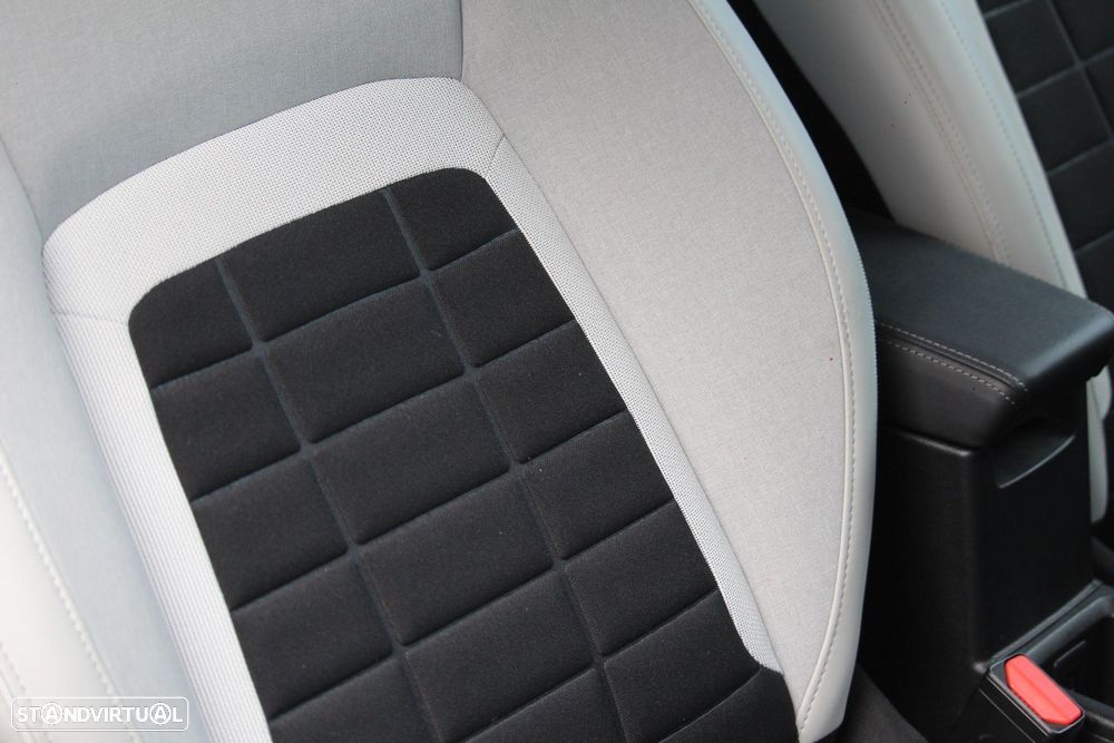 Citroën e-C3 44 kWh Autonomia Conforto Max - 18
