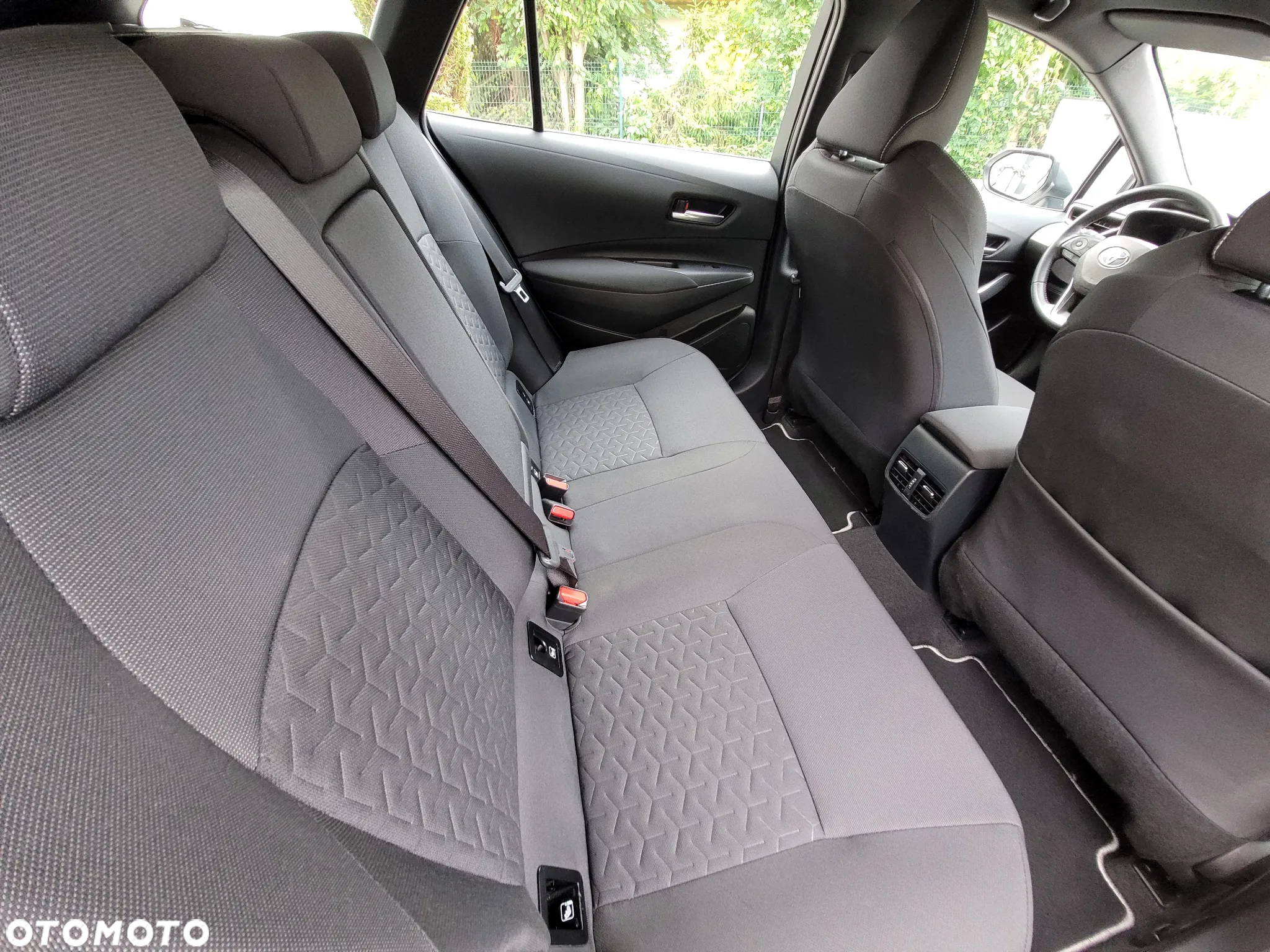Toyota Corolla 1.8 Hybrid Touring Sports Comfort - 8
