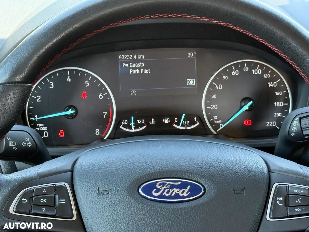 Ford EcoSport 1.0 EcoBoost ST-Line - 11