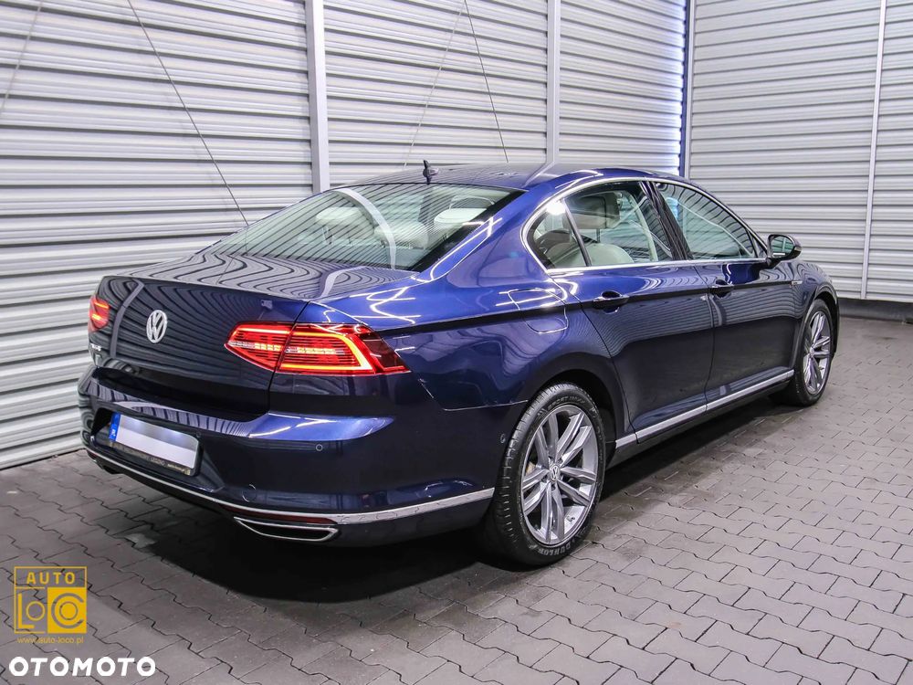 Volkswagen Passat - 8