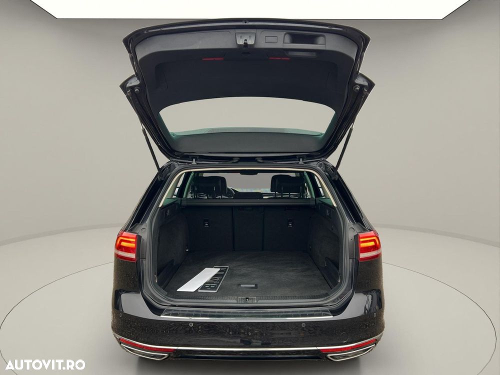 Volkswagen Passat 2.0 TDI R Executive - 37