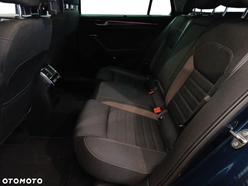 Skoda Superb 2.0 TDI SCR 4x4 Scout DSG - 17