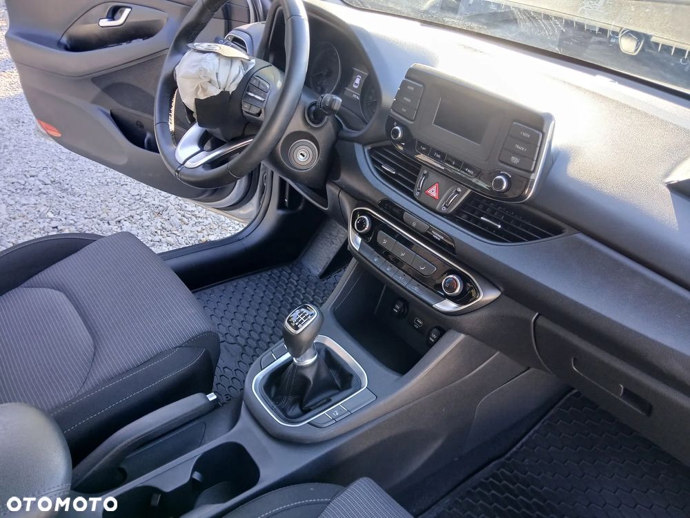 Hyundai i30 1.5 DPI Comfort - 26