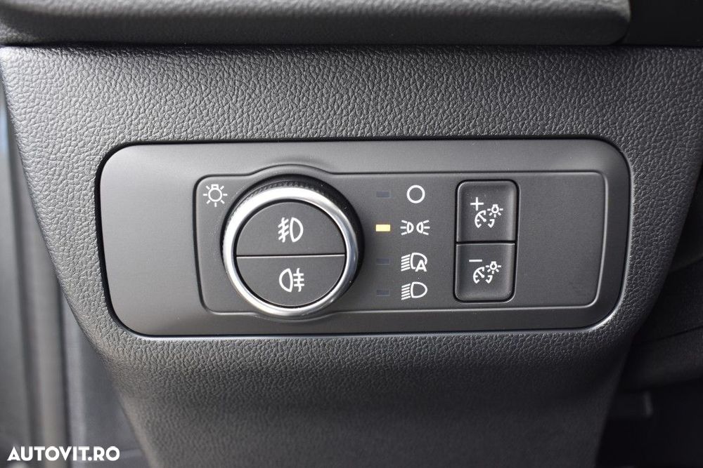 Ford Kuga 2.5 Duratec FWD FHEV Titanium - 24