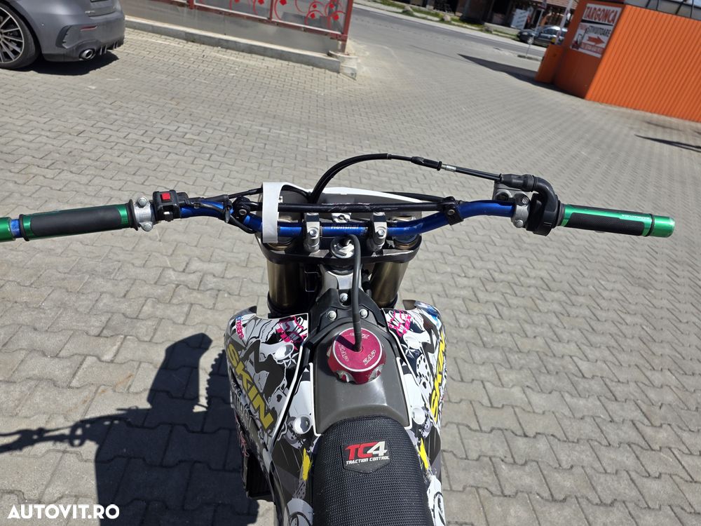 Yamaha YZF - 7