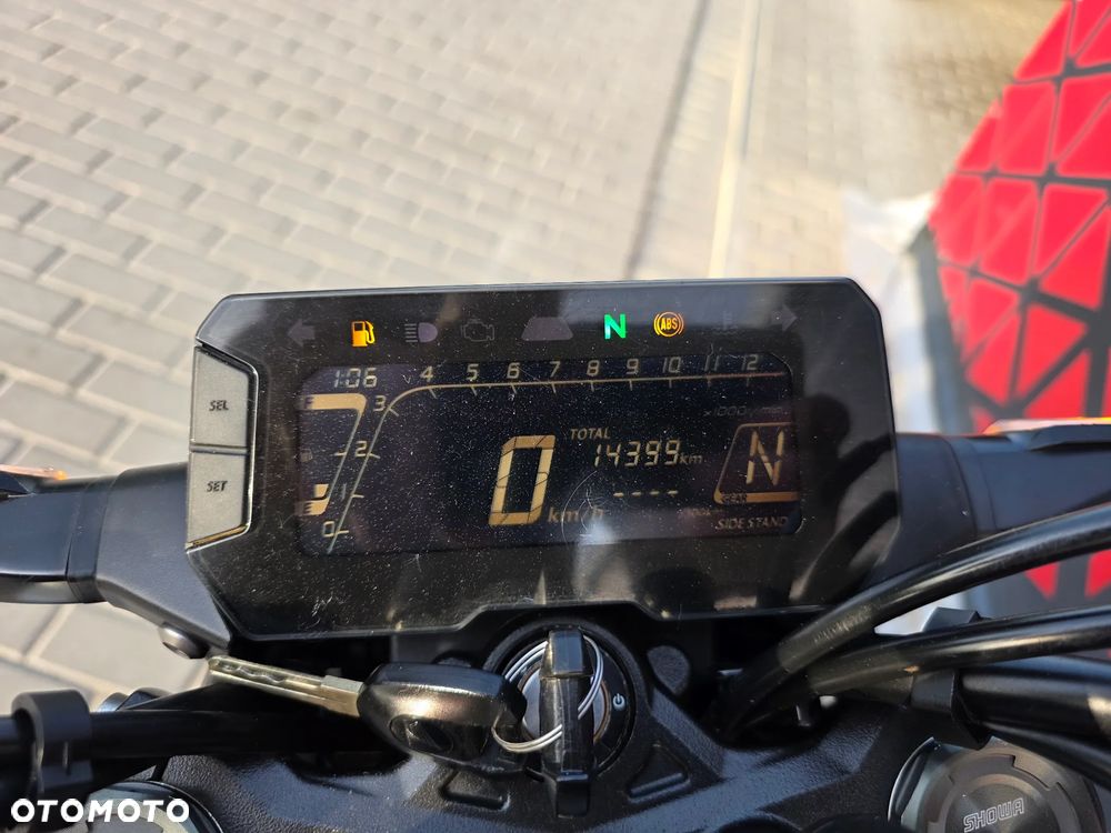 Honda CB - 15