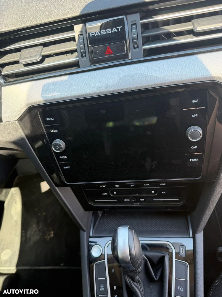 Volkswagen Passat 2.0 TDI SCR DSG Comfortline - 17