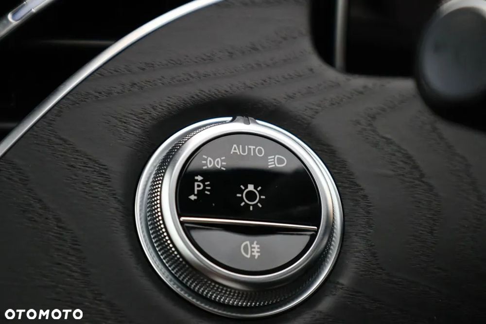 Mercedes-Benz Klasa E - 11