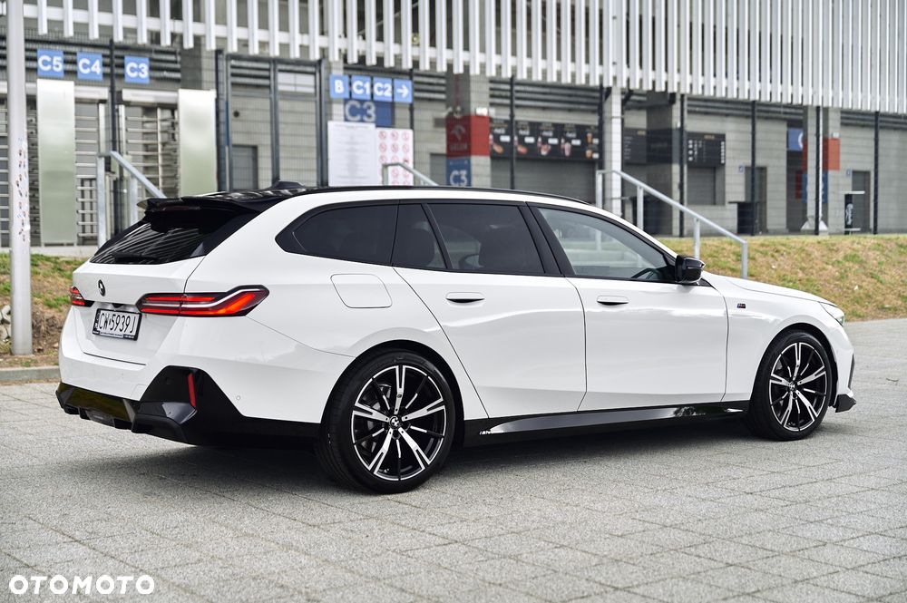 BMW Seria 5 520d xDrive - 13