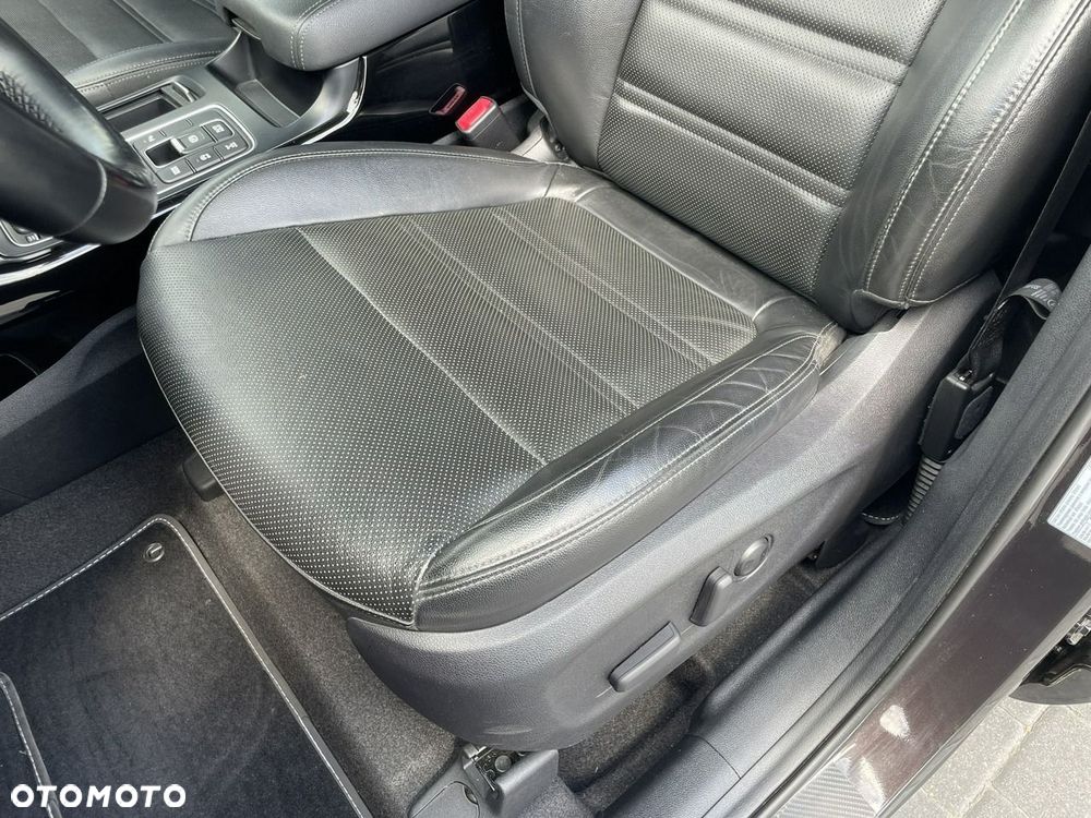 Kia Sorento 2.0 CRDI L - 12