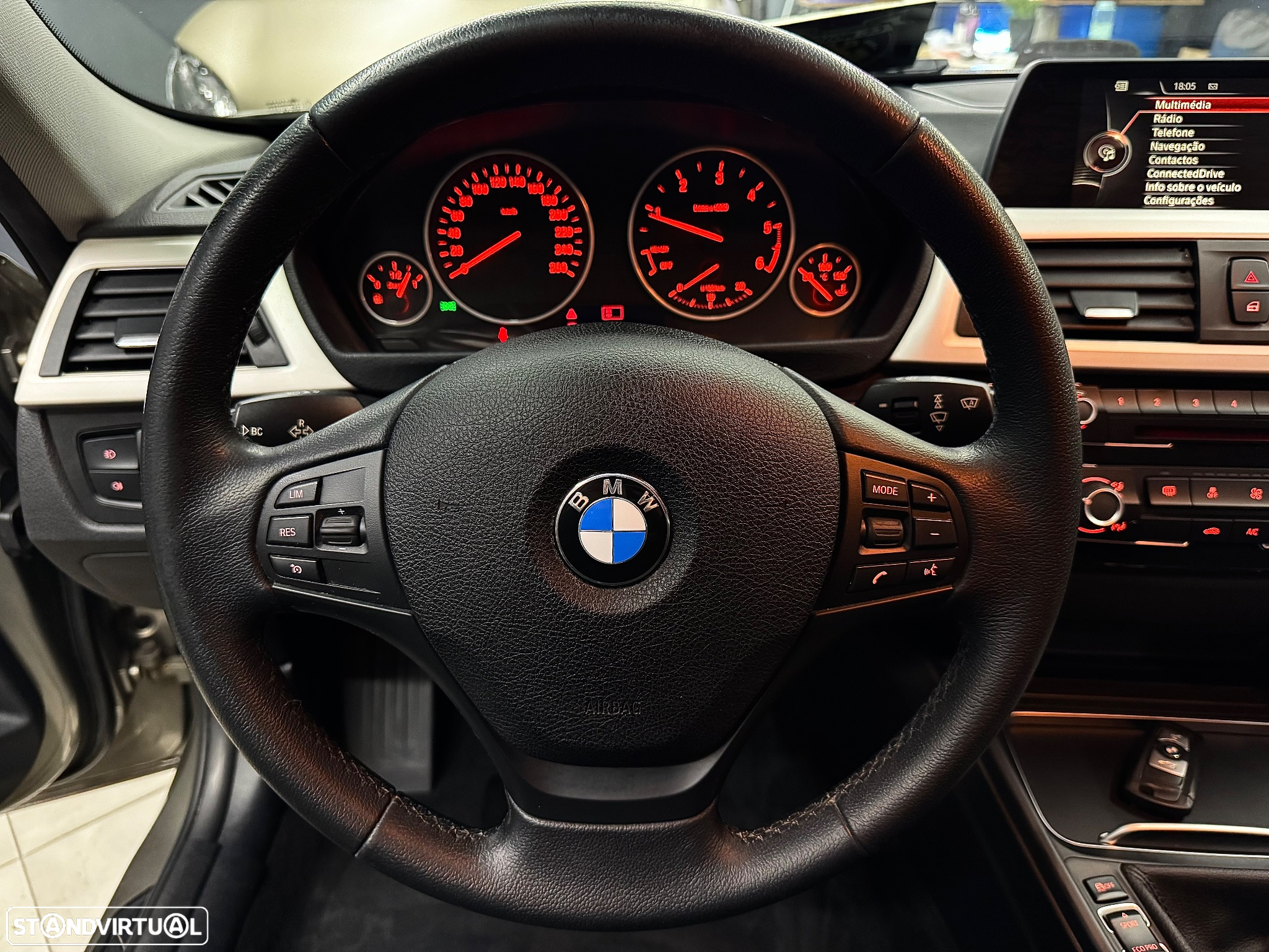 BMW 318 d Touring Line Modern - 16