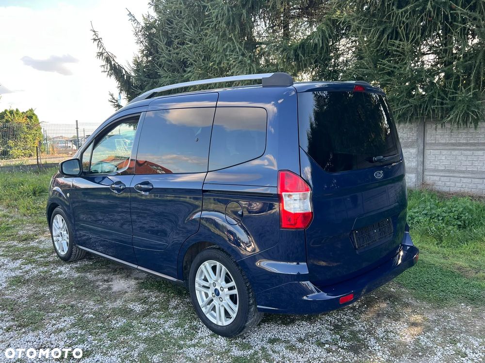 Ford Tourneo Courier 1.0 EcoBoost Ambiente - 26