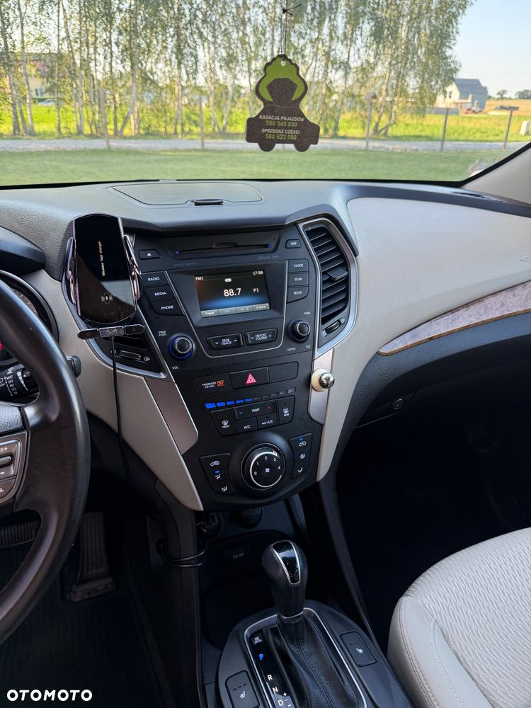 Hyundai Santa Fe 2.4 Sport Utility 2WD - 11