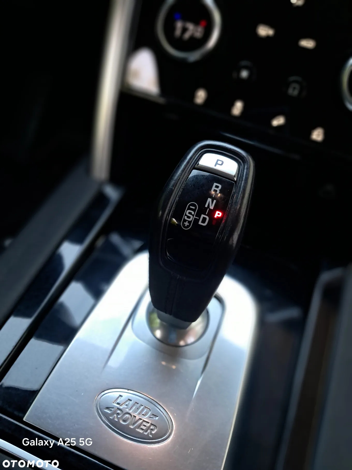 Land Rover Discovery Sport D165 Dynamic SE - 24