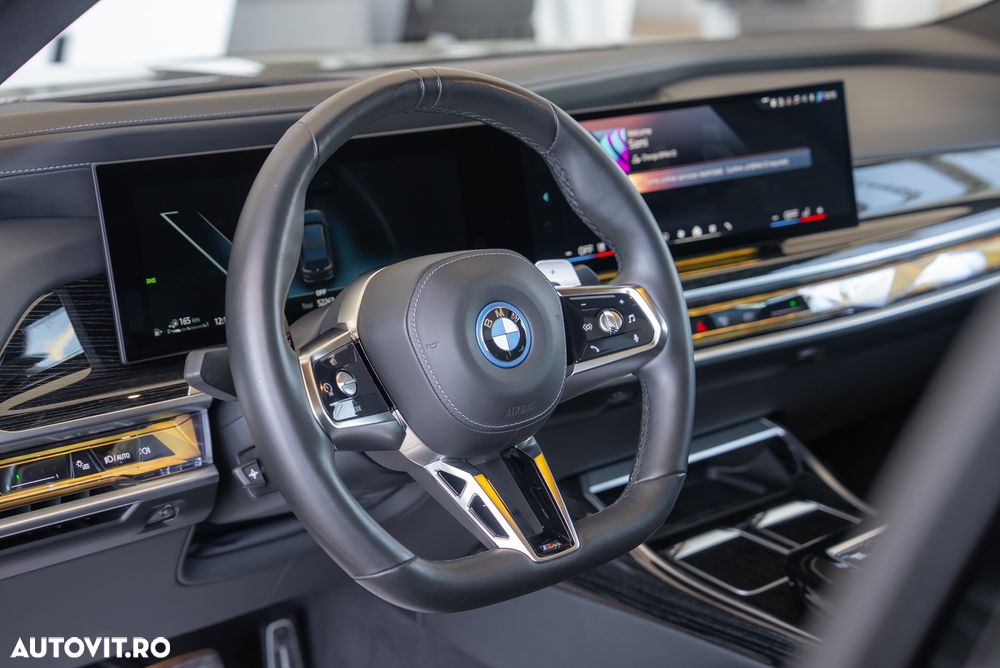BMW Seria 7 - 24