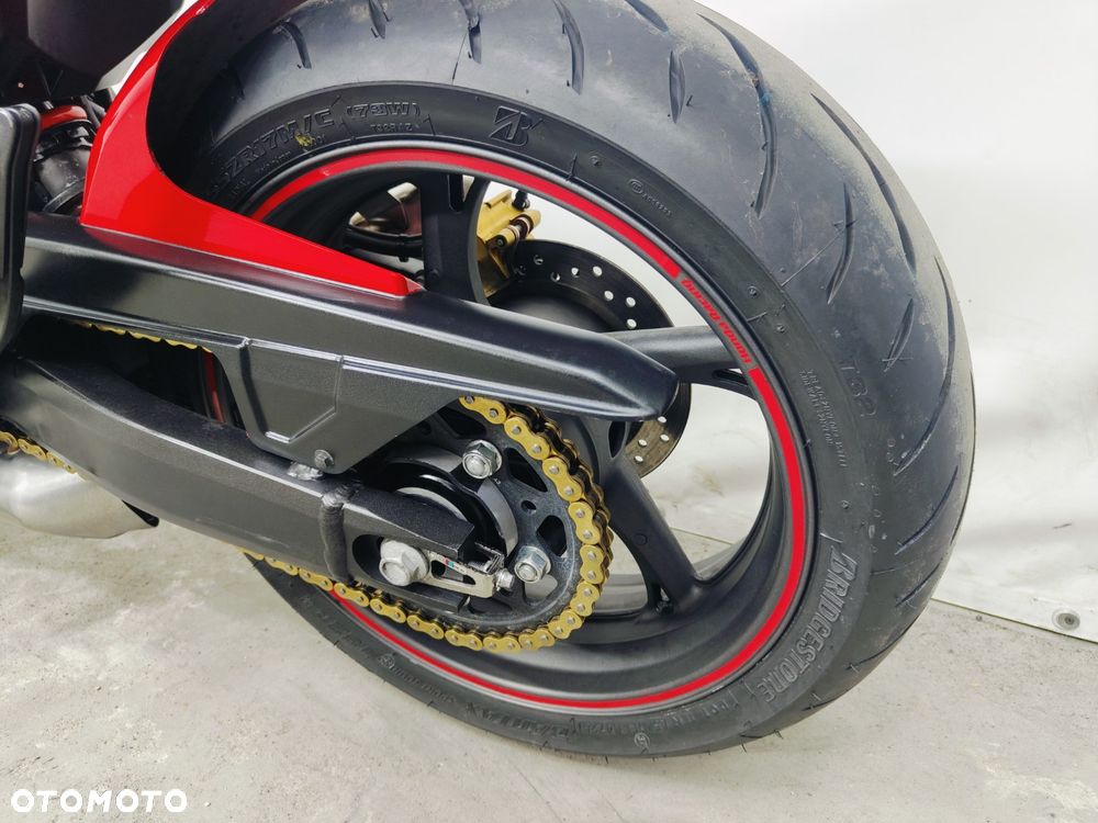 Honda CBR - 28