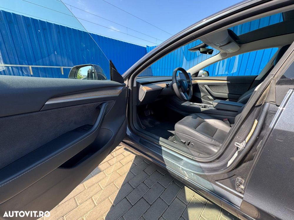 Tesla Model 3 Standard - 12