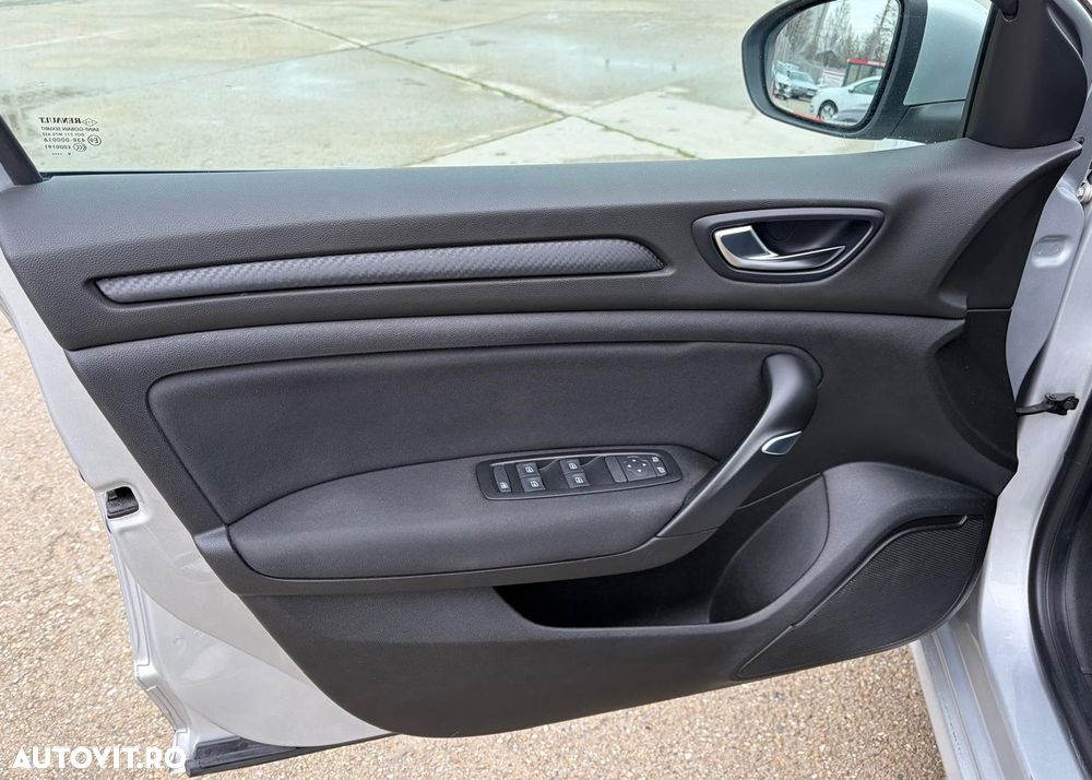 Renault Megane TCe GPF Business - 15