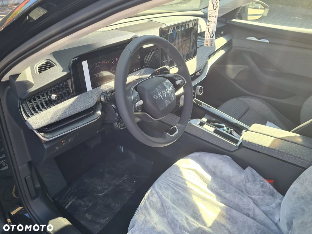 Skoda Superb 1.5 TSI Plug-in Hybrid Drive DSG - 12