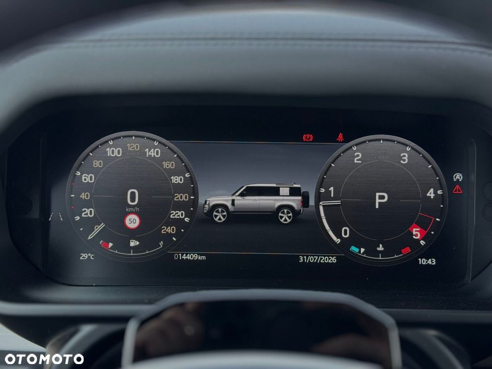 Land Rover Defender - 13