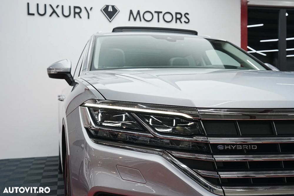 Volkswagen Touareg 3.0 V6 e-Hybrid 4Motion Aut. Elegance - 19
